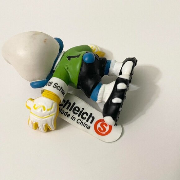 Smurfs Goalkeeper Smurf Soccer Goalie Figure PVC Toy Figurine - Picture 8 of 12